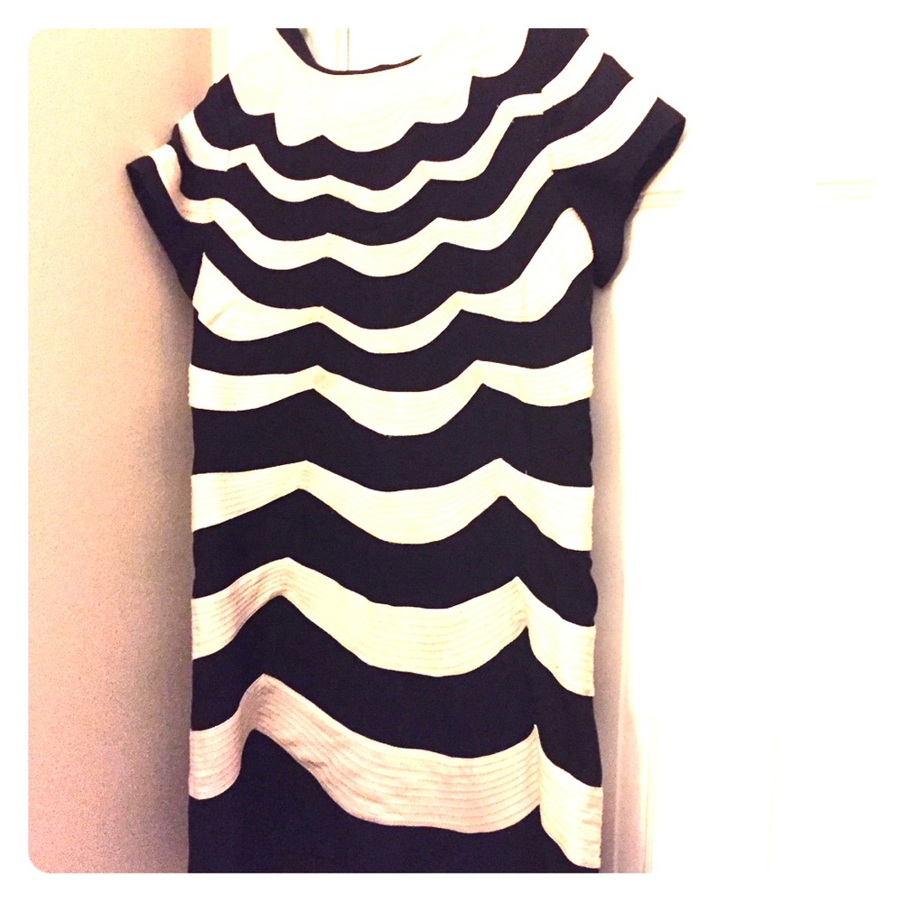 KARTA rare black and white sheath party dress